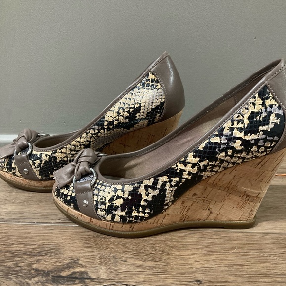 Sperry Top Sider 8 Snake Print Wedge Leather Peep Toe Heel - Picture 3 of 6